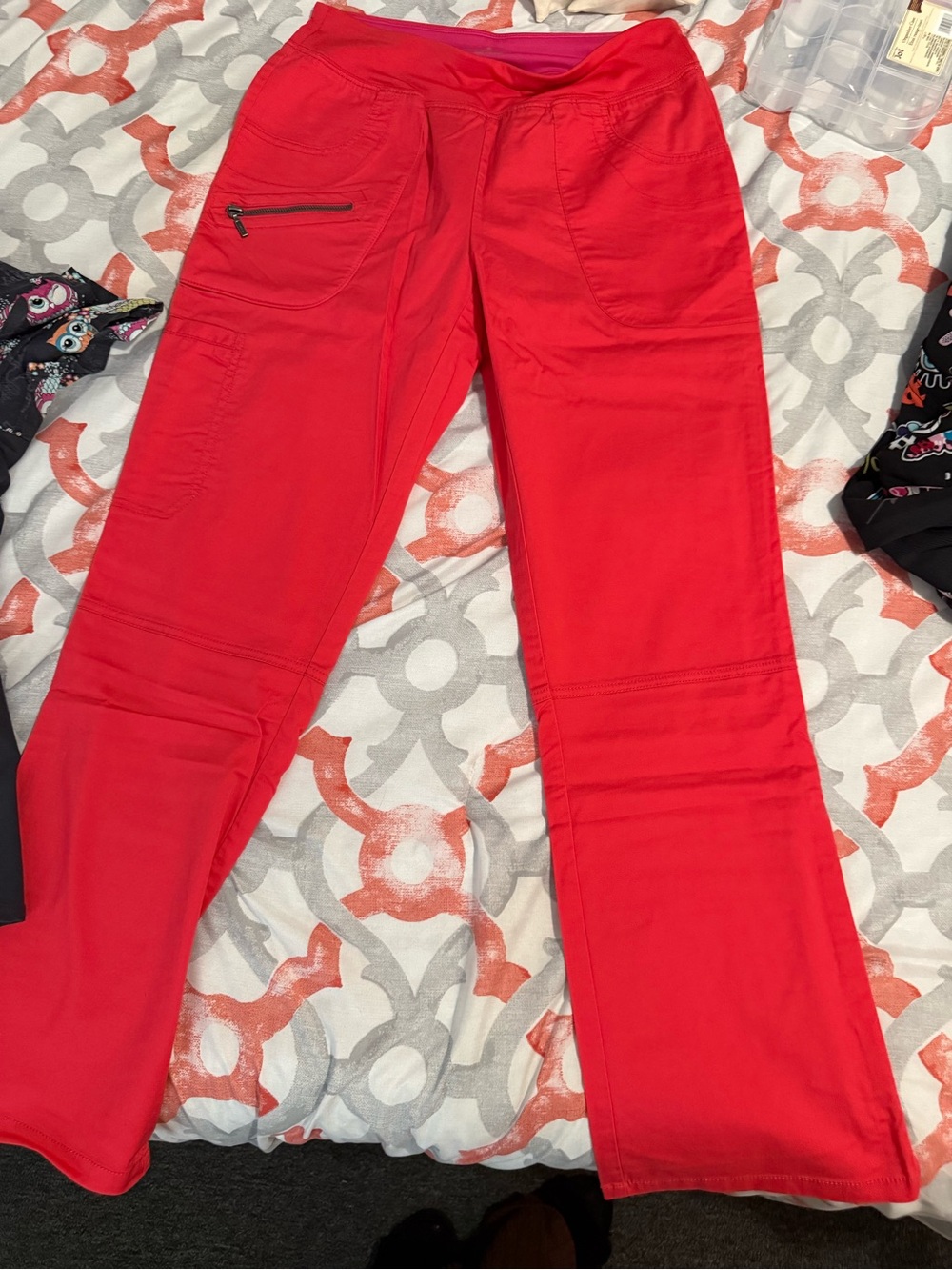 Scrubs brand colored pants size small